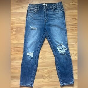 Studio Blue, High Rise, Cropped Skinny Jeans. Size 30
